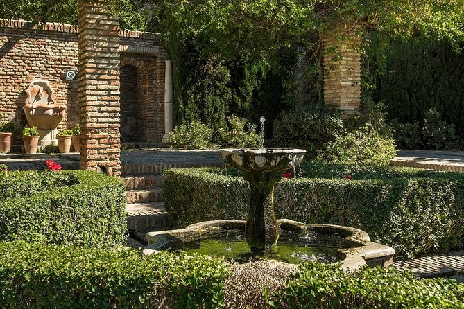 1.5-Hour Roman Theater and Alcazaba Castle Walking Tour - Who will enjoy this Málaga walk?