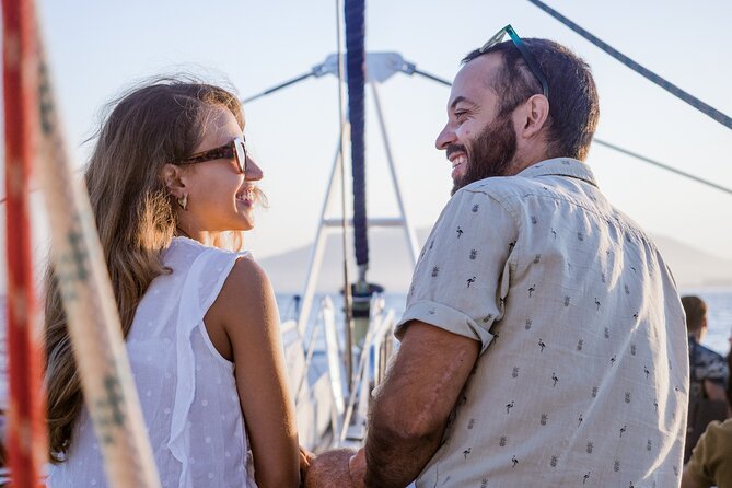 3-Hours Catamaran Tour in Malaga with Paella - What the onboard atmosphere feels like