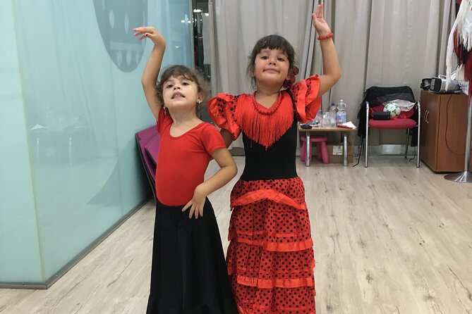 45 minutes flamenco dance class for family in Málaga - Key points at a glance