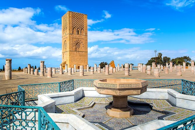 5-Day Morocco Tour: Casablanca, Marrakech, Meknes, Fez and Rabat from Malaga - Casablanca: grand architecture, limited time
