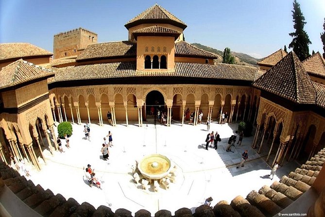 Alhambra, Nasrid Palaces and Generalife Private Tour from Malaga - Entering the Nasrid Palaces