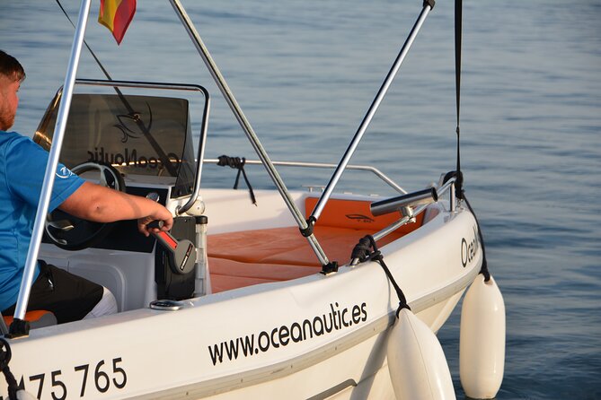 Alquiler de barco sin titulacion en Malaga - A simple itinerary, with room for your own pace