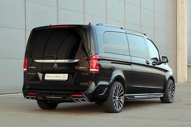 Arrival by Van from Málaga airport AGP to Marbella city - Leaving Málaga Airport without the usual arrival hassle