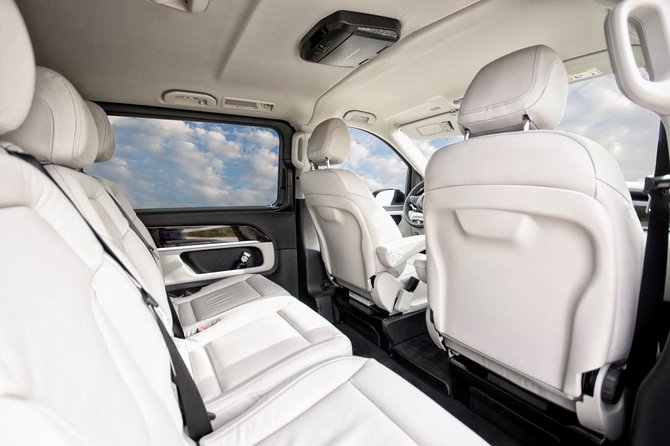 Arrival by Van from Málaga airport AGP to Marbella city - A driver who helps you get oriented