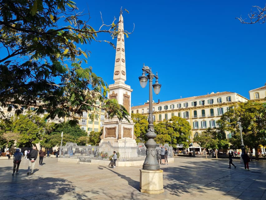 Audioguide City Walk Malaga for cruises (German & English) - Value at $11 for one smartphone