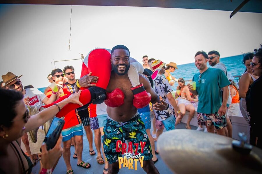 Benalmadena: Boat Party with a Drink - Should you book the Benalmadena catamaran party?