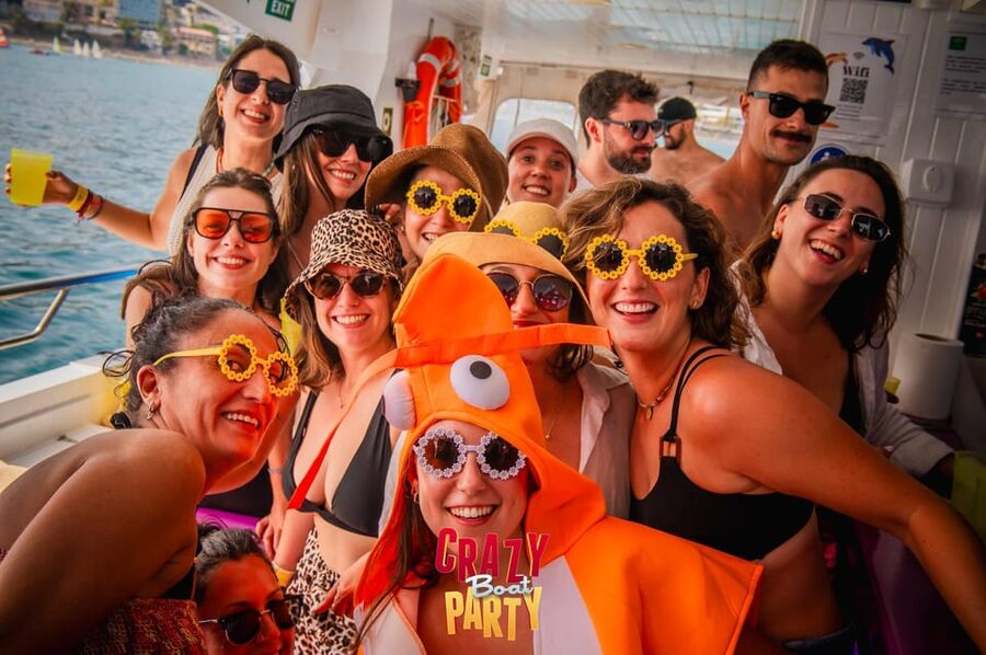 Benalmadena: Boat Party with a Drink - Music, dancing, and meeting people