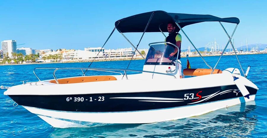 Benalmádena: Boat Rental without License - What the boat includes for a small private group