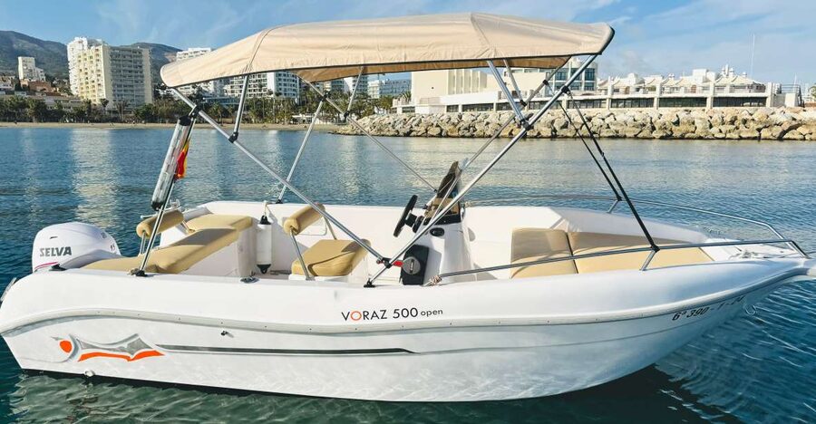 Benalmádena: Costa del Sol License-Free Boat Rental - What the boat includes, and what it does not