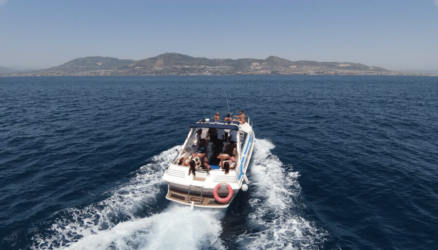 Benalmadena: Private Boat Trips - Looking for dolphins off Benalmádena