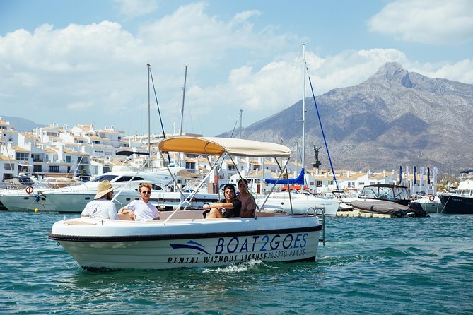 Boat Rental without License Puerto Banus - Service Can Be Helpful, but Allow Extra Patience
