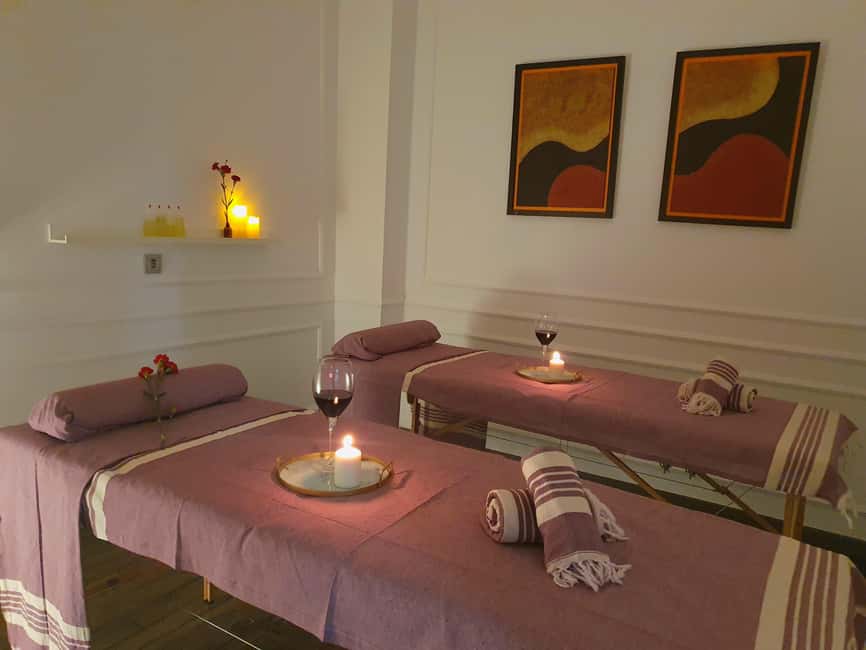 C/Echegaray 5 Málaga center: Malagueño Massage: Massage + Wine Tasting - The final glass and aperitif
