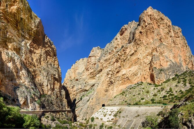 Caminito del Rey Day Trip from Costa del Sol - The chocolate staircase and El Hoyo Valley