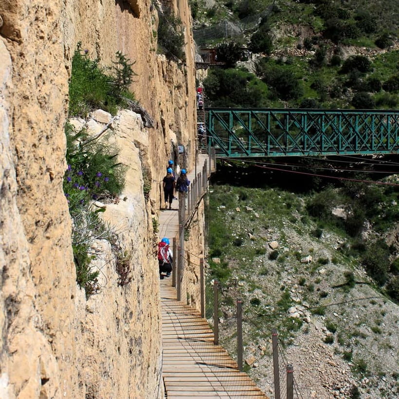 Caminito del Rey from Malaga all included - The restaurant stop, wine, and food costs