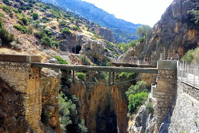 Caminito del Rey Group Walking Tour - Timing, clothing, and age rules