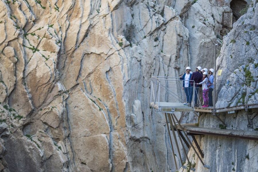 Caminito del Rey: Guided Hiking Tour with Entrance Tickets - What the guide adds to the walk
