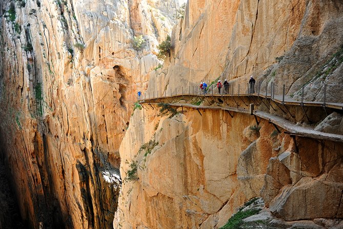 Caminito del Rey Small Group Tour from Malaga with Picnic - Walking the Caminito del Rey from 9:20 a.m.