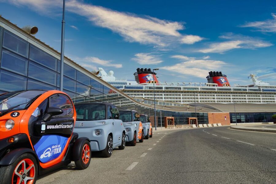 Cruise Terminal Pickup: Málaga in 2 Hours by Electric Car - Following the guide car through Málaga