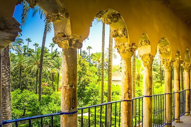 Excursion from Malaga to Seville with tickets to the Real Alcázar - What the guides add to the day