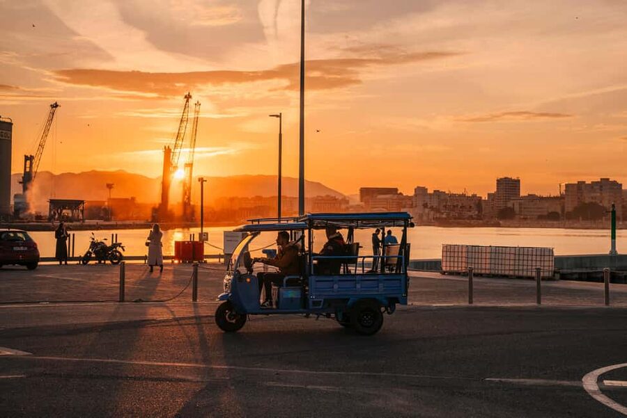 Express tuktuki tour in Malaga: Gibralfaro Viewpoint and Photography - Who will get the most from this tour?