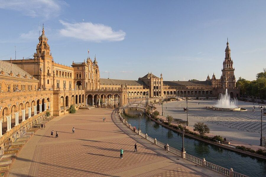 From Costa del Sol: Guided Tour of Seville - Who will get the most from this tour