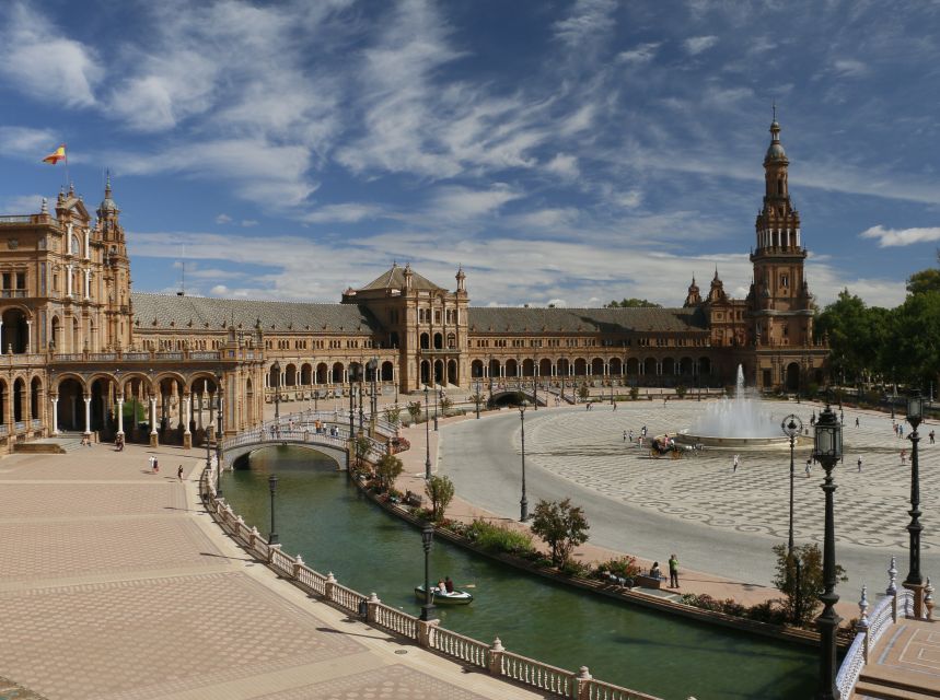 From Costa del Sol: Sevilla Day Trip with Real Alcázar Tour - Who should book this Seville day trip?