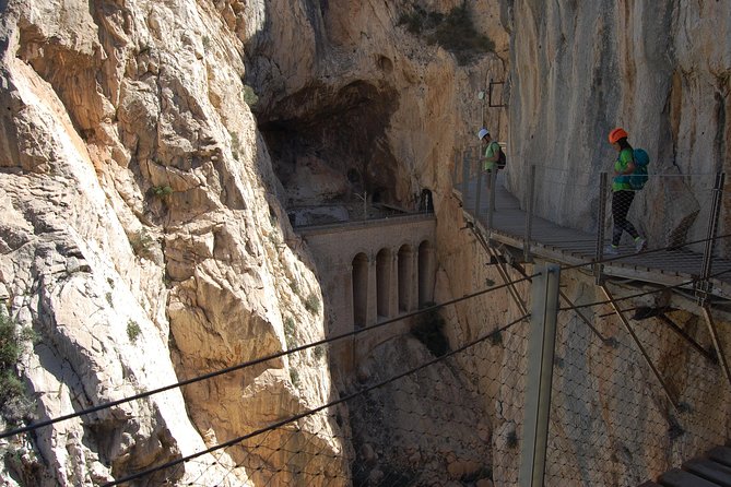 From El Chorro: Caminito del Rey - Starting at La Garganta in El Chorro