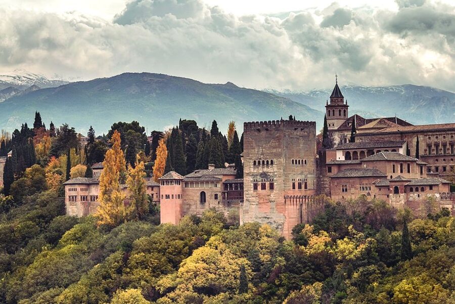 From Malaga: Alhambra and Royal Chapel with Entry Tickets - Three hours among palaces, fortifications, and gardens