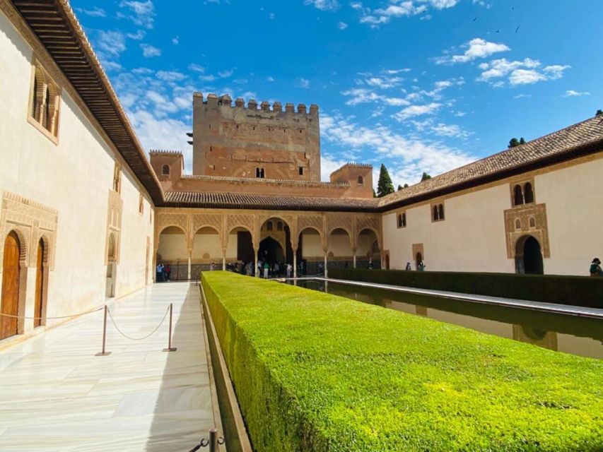 From Malaga: Alhambra Guided Tour with Entry Tickets - Why the Alhambra makes this a worthwhile day from Malaga