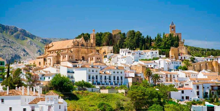 From Málaga: Caminito del Rey & Antequera: Dolmens and free time - Antequera from the Alcazaba to San Sebastián