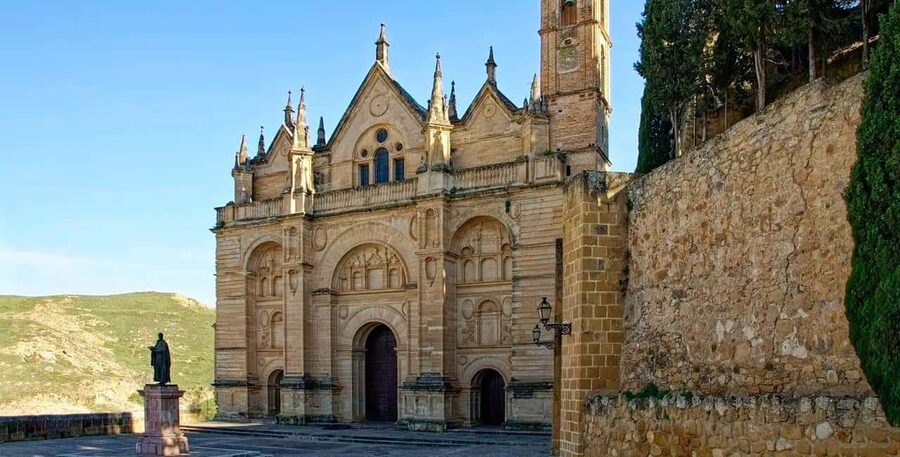 From Málaga: Caminito del Rey & Antequera: Dolmens and free time - Two free hours for lunch and your own Antequera