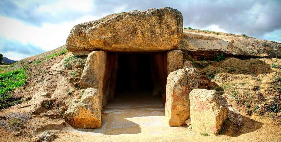 From Málaga: Caminito del Rey & Antequera: Dolmens and free time - The morning coach ride from Málaga