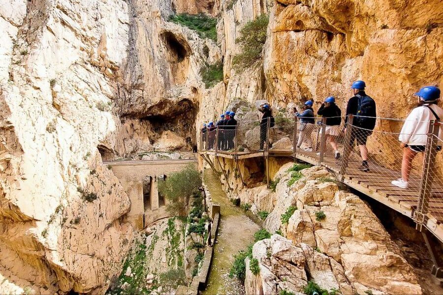 From Málaga: Caminito del Rey Guided Day Trip - El Chorro and the ride back to Málaga