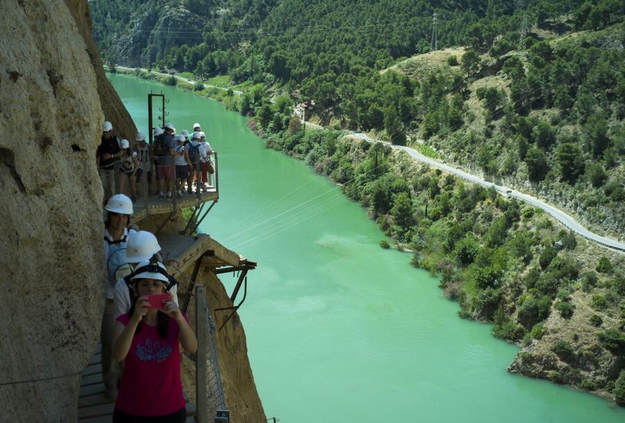 From Malaga: Caminito del Rey Private Guided Tour - Meeting the official guide at the entrance