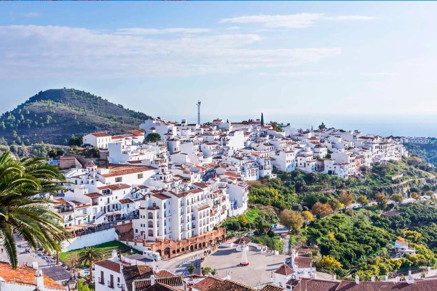 From Málaga: Caves of Nerja, Nerja and Frigiliana Day Tour - Who will enjoy this tour most