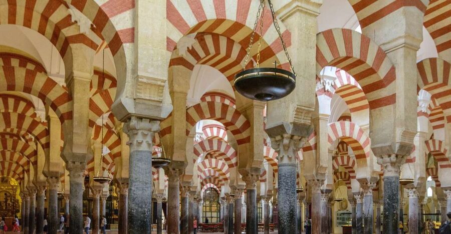 From Malaga: Cordoba Day Trip and Mosque-Cathedral - Walking through Cordoba’s Jewish Quarter
