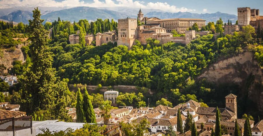 From Malaga: Day Trip to Alhambra by Bus with Entry Tickets - Leaving Malaga by coach