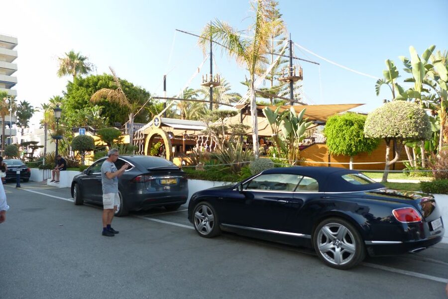 From Malaga or Costa del Sol: Mijas, Marbella & Puerto Banus - The sweet-wine stop
