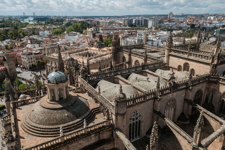 From Malaga: Private Seville, Alcazar and Cathedral Day Trip - The Royal Alcazar and its palace gardens