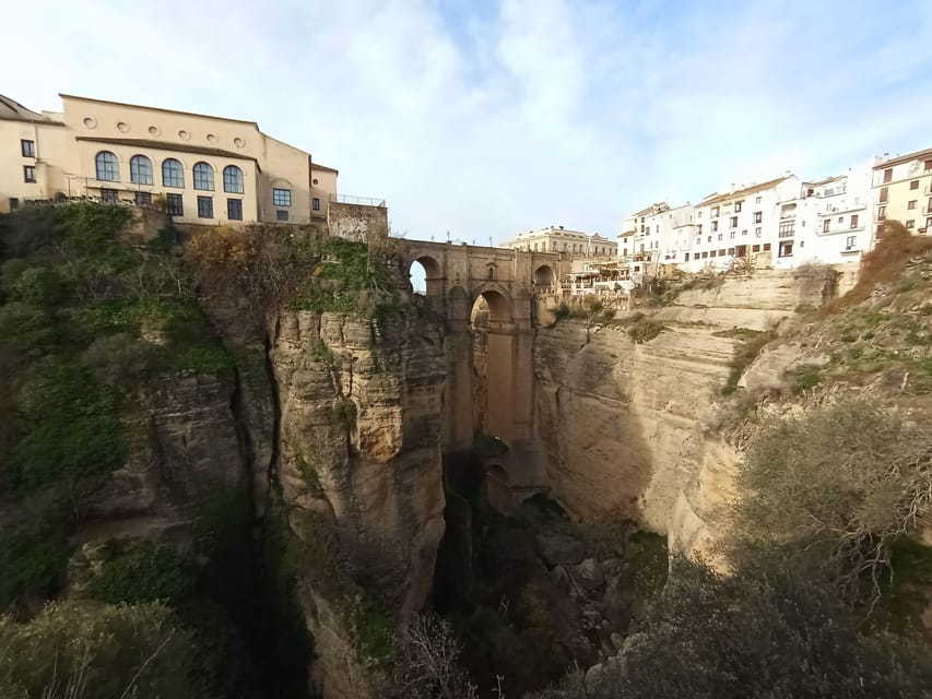 From Malaga: private tour Ronda and Setenil de las Bodegas - What the private format really gives you