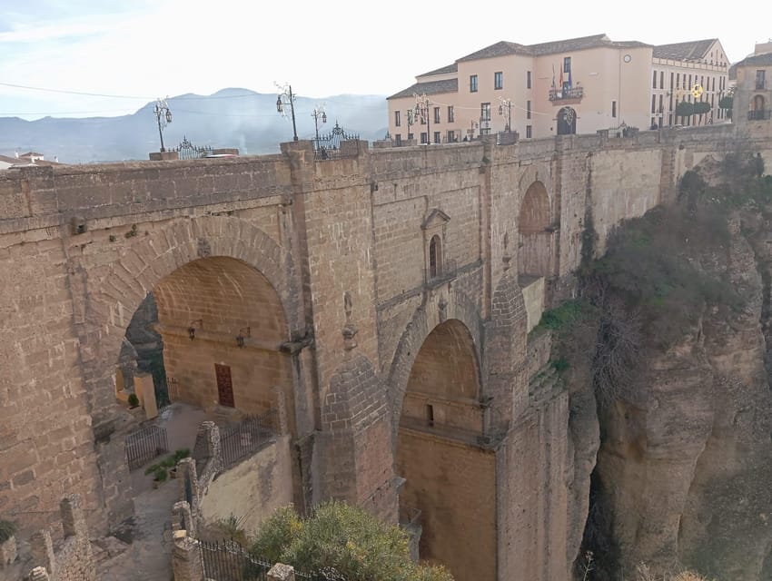 From Malaga: private tour Ronda and Setenil de las Bodegas - The guides and the human side of the day