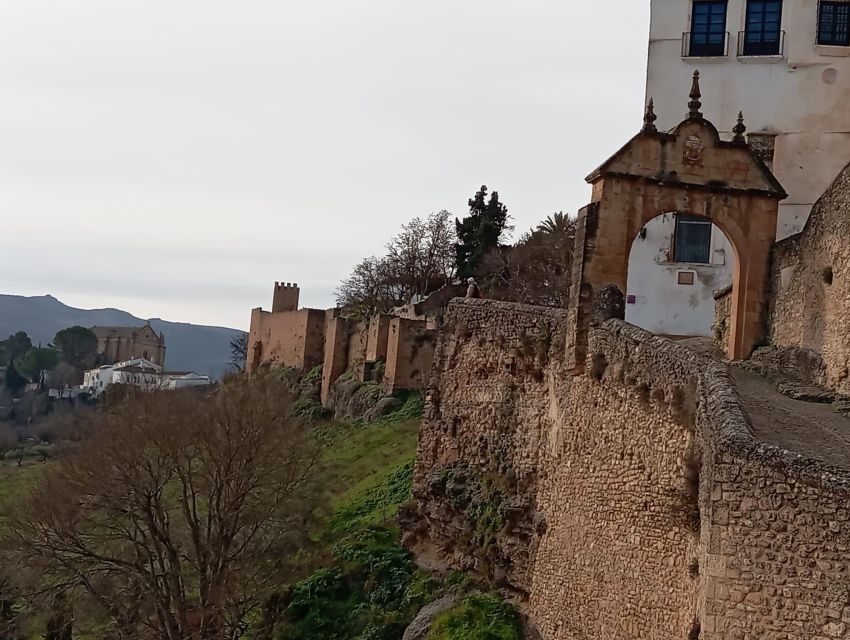 From Málaga: Ronda+Setenil de las Bodegas with Little Train - Is $34 good value?