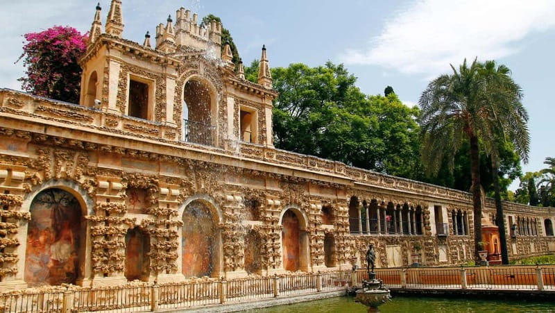 From Malaga: Seville Day Trip with Real Alcázar Tickets - What the guides and coach add