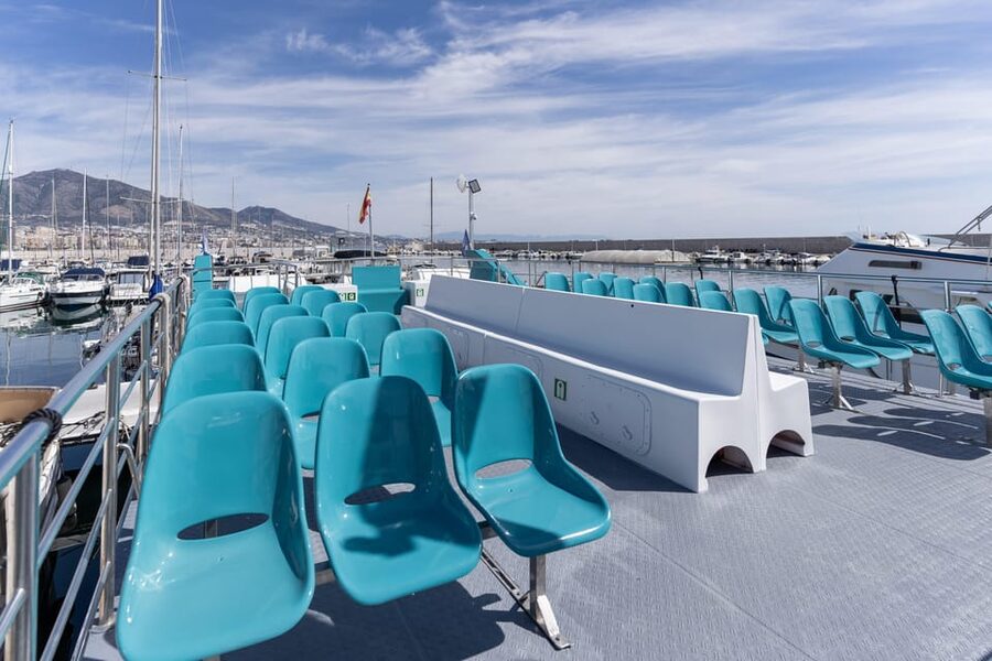 Fuengirola: Catamaran Tour to Spot Dolphins - What the glass-bottom feature really means