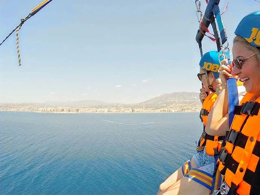 Fuengirola: Deluxe Parasailing Flight from Fuengirola Port - The boat ride and winch launch