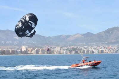 Fuengirola: Deluxe Parasailing Flight from Fuengirola Port