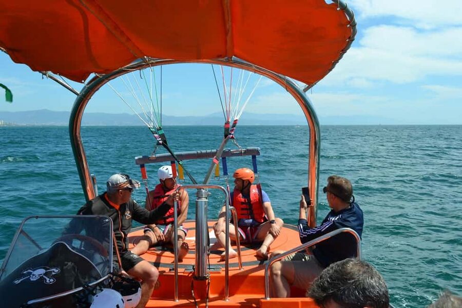Fuengirola: Deluxe Parasailing Flight from Fuengirola Port - Who will enjoy this most