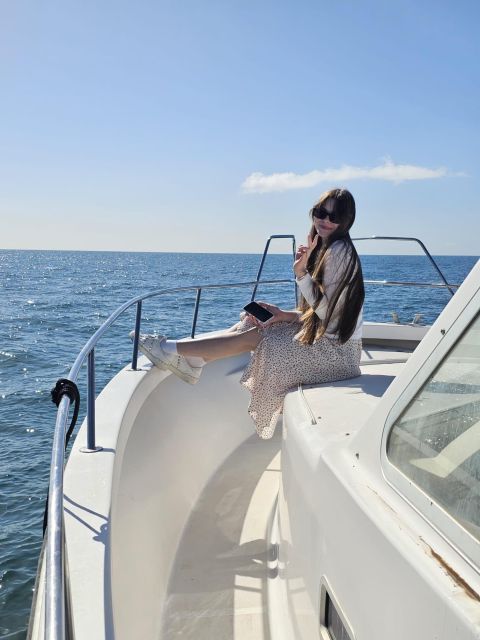 Fuengirola: Dolphin Watching Excursion with Refreshments - Watching dolphins in their natural setting