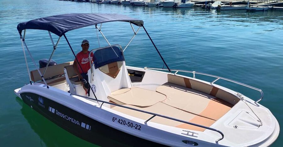 Fuengirola: Dolphin Watching Tour with Snacks and Drinks - Leaving Fuengirola Port with Only Six Seats