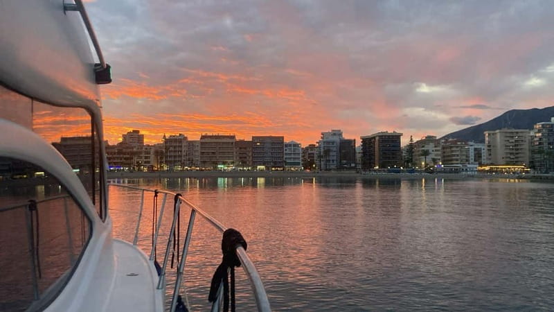 Fuengirola: Sunset Boat Tour - Cocktail Dinner & Champagne - What happens during the 2.5-hour cruise